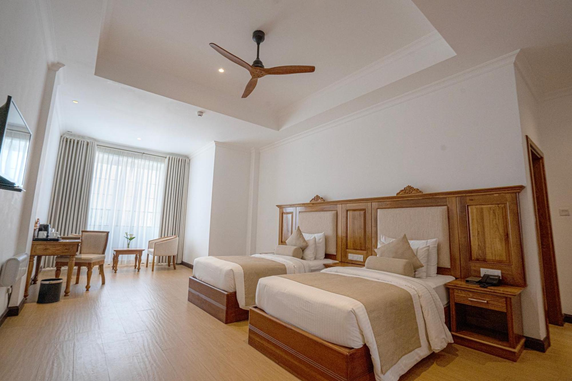 Araliya Red - Budget Friendly Hotel- Where Find Stunning 360 Panoramic View Of Hotel Nuwara Eliya